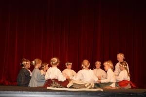 Folklorna prireditev Veseli, razigrani, nagajivi 1